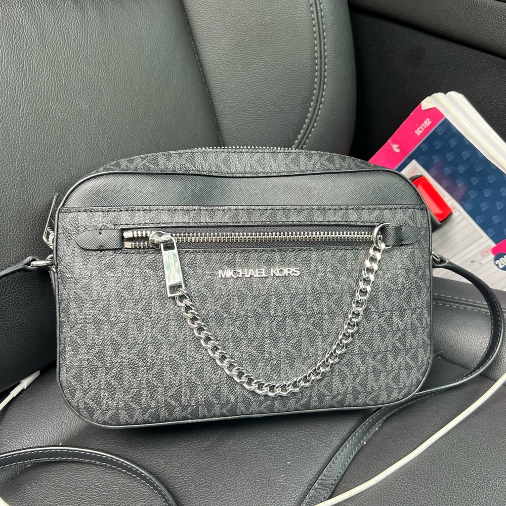 Jet Set Crossbody